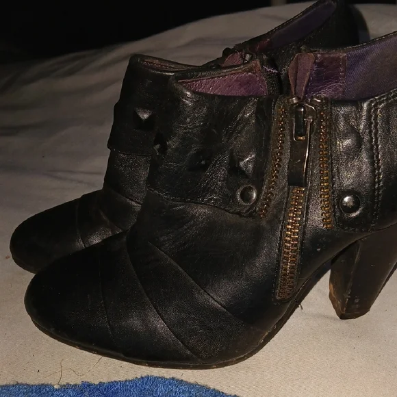 Franco Fortini Black Ankle Boots with Stud Detail - Picture 1 of 1